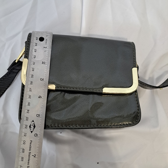 Nine West | Dark green mini purse with long strap & gold details - Picture 14 of 16